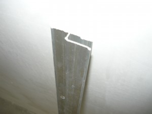 Металлический профиль для натяжного потолка