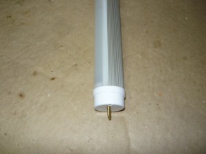 Стык между светофильтром и корпусом светодиодной лампы
